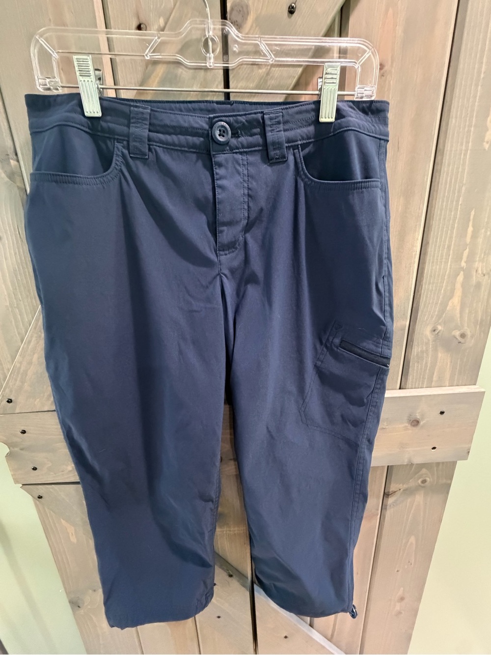 Eddie Bauer Women’s Size 8 Navy Blue Stretch Cargo Capri Hiking Pants Gorpcore